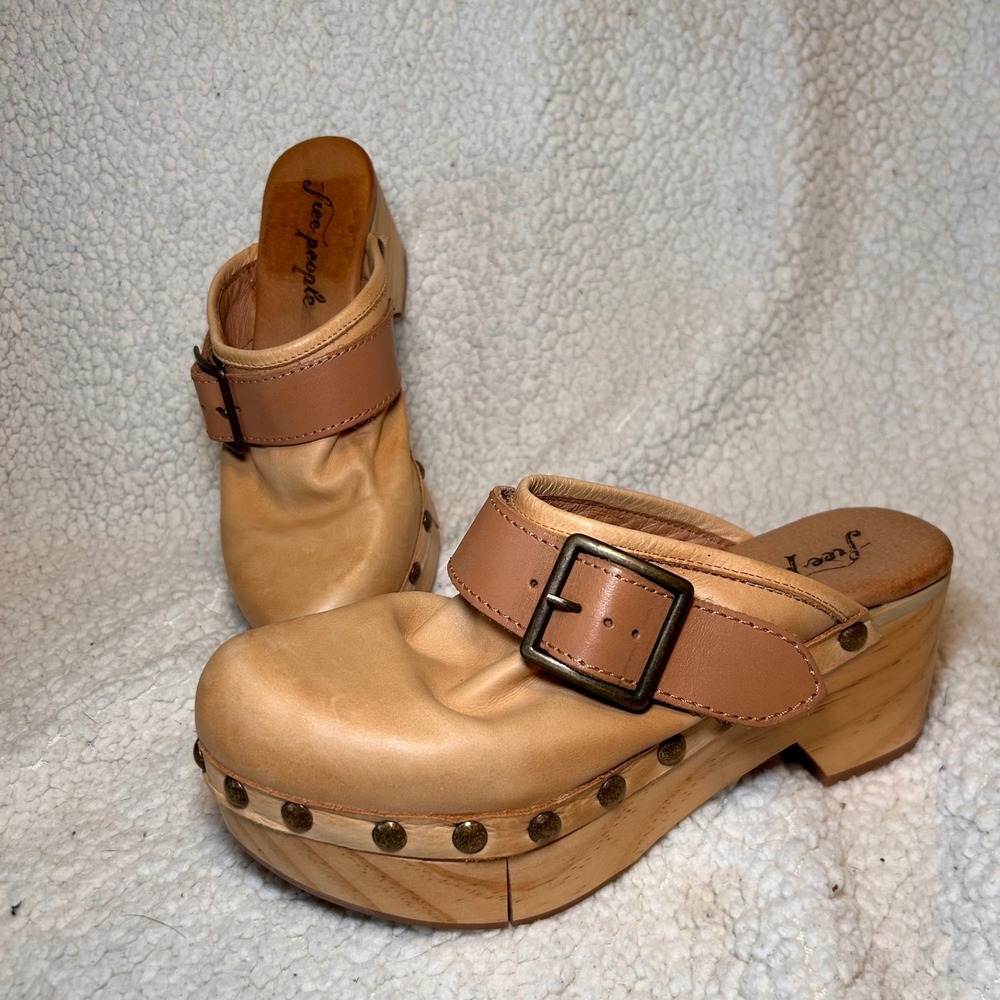 Free People Tan Leather Wooden Platform Clogs Buckle Studded Mules Spain 37
